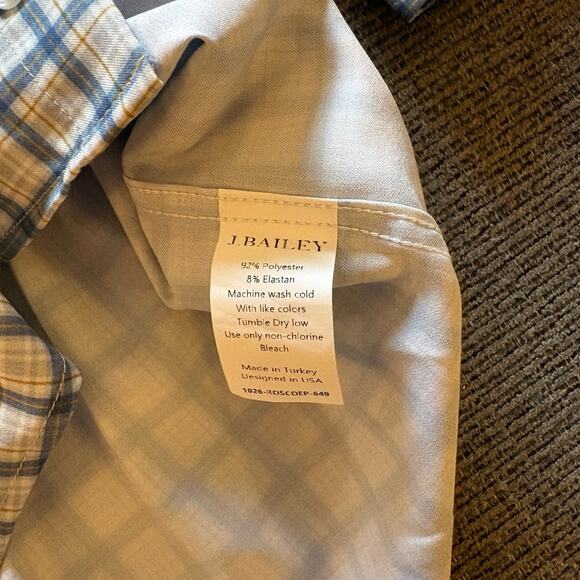 J. Bailey - Performance Button Down - Picture 4 of 4